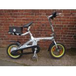 A SUBURBAN UM80 FOLD UP ELECTRIC BIKE (comes with key,no battery present,working capacity not