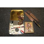 A BOX OF COLLECTABLES TO INCLUDE AN EASTERN STYLE KNIFE ETC