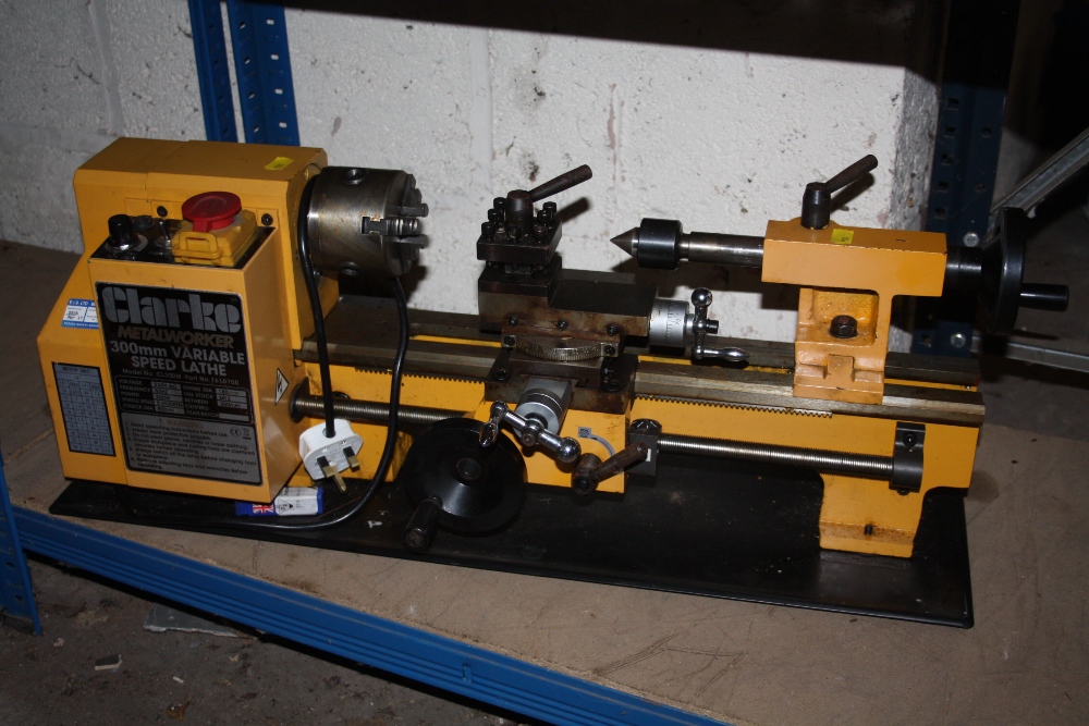 A CLARKE METALWORKER 300MM VARIABLE SPEED LATHE CL300M