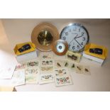 A BAG OF COLLECTABLES TO INCLUDE DIE CAST TOY CARS, MODERN WALL CLOCKS ETC