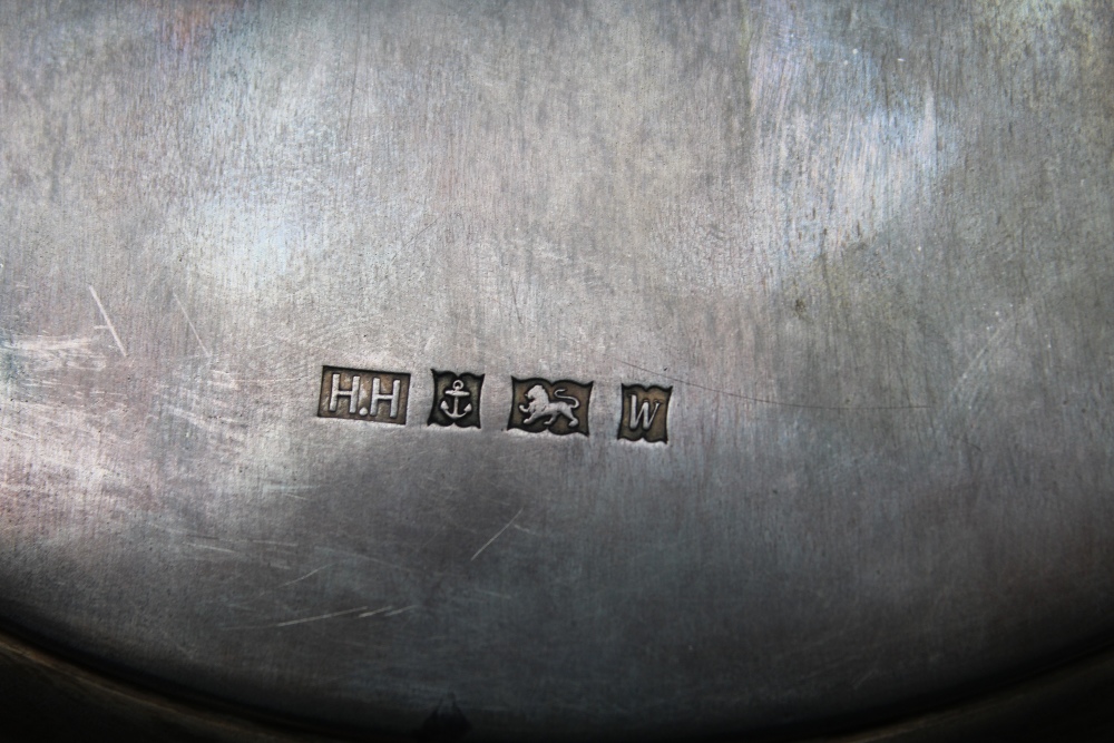 A HALLMARKED SILVER CASED COMMEMORATIVE SALVER - BIRMINGHAM 1972, approx weight 285g, together - Image 3 of 5