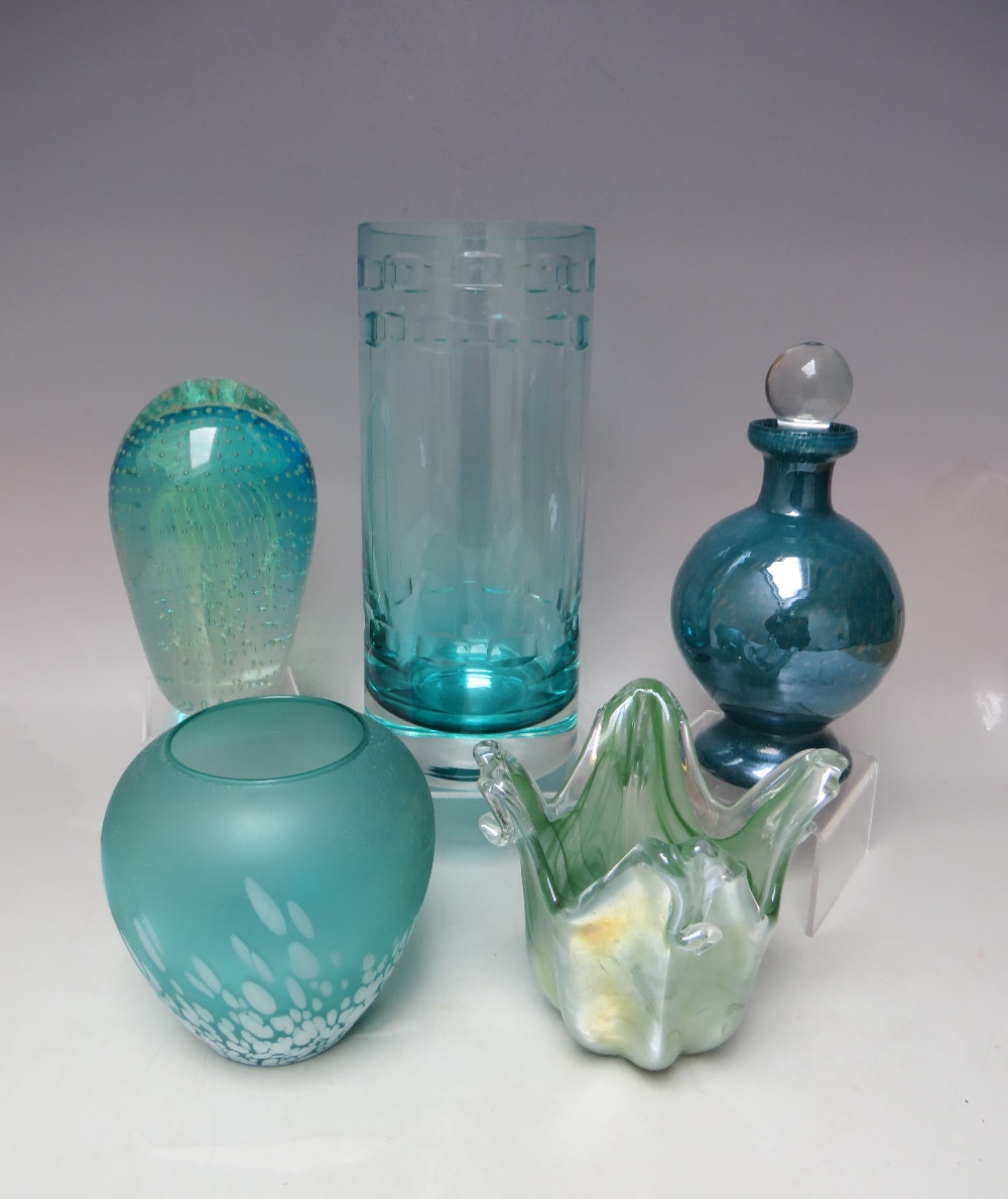 FIVE ITEMS OF VINTAGE AND STUDIO GLASS, to include a Caithness vase of cylindrical form, a Murano