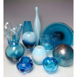 A COLLECTION OF VINTAGE AND STUDIO GLASSWARE, various styles and periods in shades of blue,