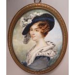 A LATE 19TH / EARLY 20TH CENTURY OVAL PORTRAIT MINIATURE ON IVORY STUDY OF ELEGANT YOUNG LADY,