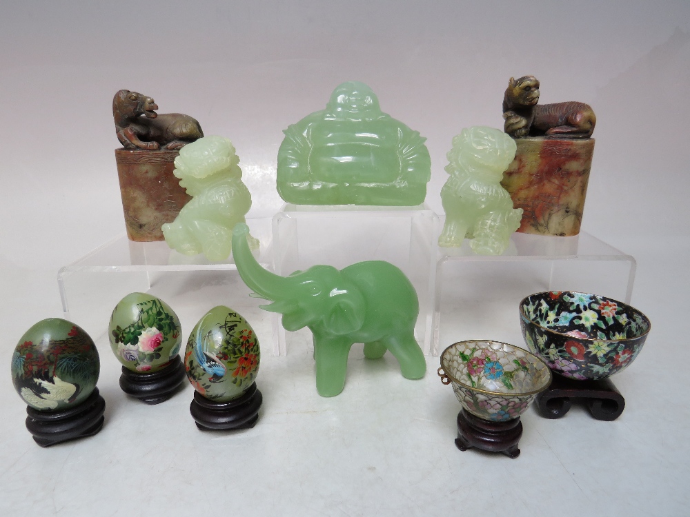 A COLLECTION OF 20TH CENTURY ORIENTAL FIGURES ETC., to include a pair of carved modern jade dogs