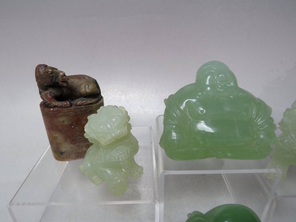 A COLLECTION OF 20TH CENTURY ORIENTAL FIGURES ETC., to include a pair of carved modern jade dogs - Image 2 of 4