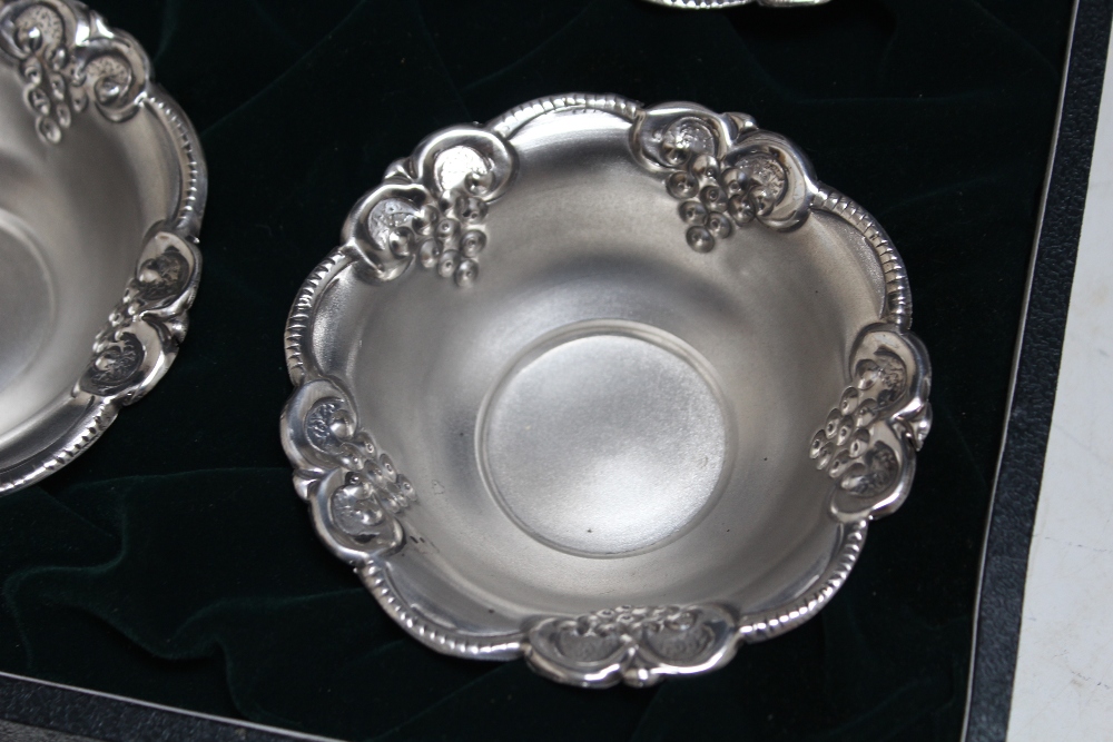 A CASED SET OF FOUR SUB CONTINENTAL SILVER DISHES, stamped SILVERNL to the bases, approx combined - Image 2 of 3