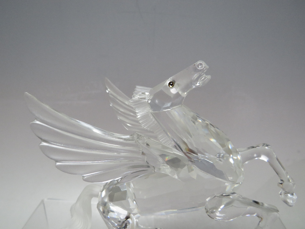 A SWAROVSKI CRYSTAL 1998 FABULOUS ANIMAL KINGDOM 'THE PEGASUS', with box, H 12, W 18 cm - Image 4 of 4