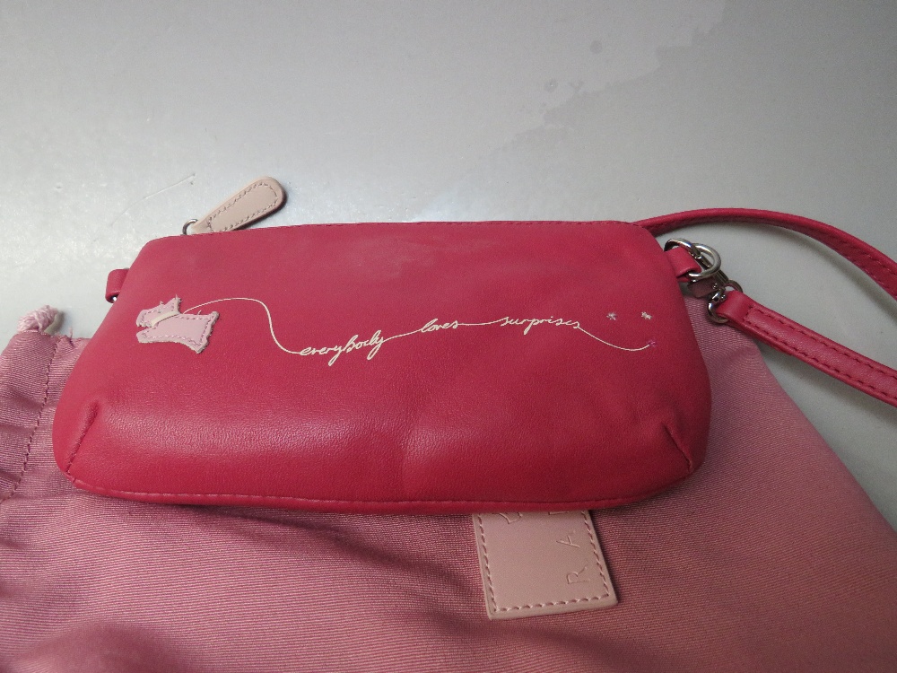 A RADLEY LEATHER CLASSIC CROSS BODY BAG, together with a black 'handbag' design bag, and a small ' - Image 4 of 7