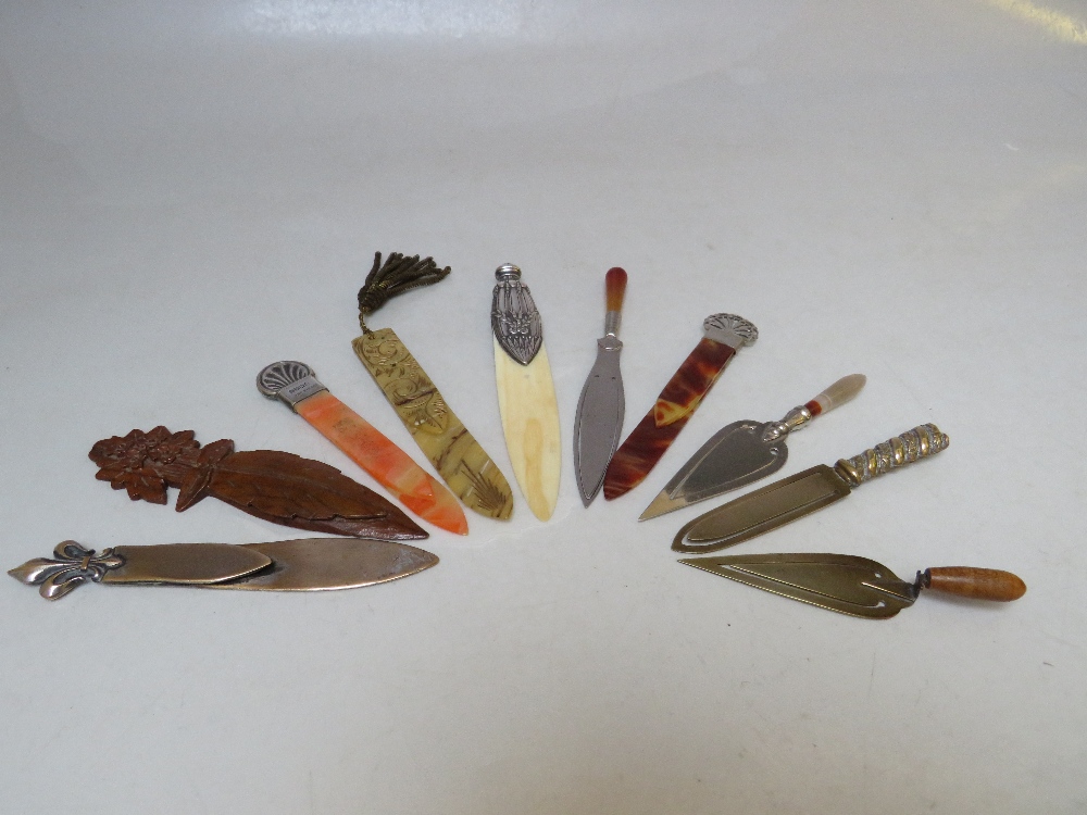 A COLLECTION OF ANTIQUE AND VINTAGE BOOKMARKS, varying forms and periods to include two trowel