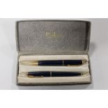 A CASED PARKER DUOFOLD TWO PEN SET
