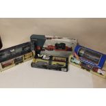 A TRAY OF BOXED DIE CAST MODEL TOY CARS AND VEHICLES TO INCLUDE CORGI CLASSICS HEAVY HAULAGE,