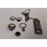 A COLLECTION OF SILVER AND WHITE METAL JEWELLERY TO INCLUDE A LARGE RETRO SILVER PENDANT, RINGS ETC.