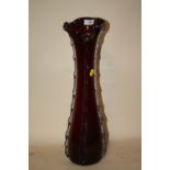 A LARGE MURANO STYLE STUDIO GLASS VASE WITH MOTTLED GLASS RIM AND PONTIL MARKINGS TO BASE, H 53 CM