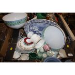 A TRAY OF MOSTLY WEDGWOOD CERAMICS TO INCLUDE A BLUE FLORENTINE PLATE, WATER COLOURED BOWL ETC.