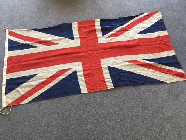 A VINTAGE UNION JACK FLAG, 6 FT X 2 FT 10"