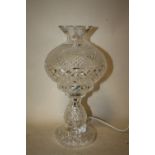 A WATERFORD CRYSTAL TABLE LAMP AND SHADE, OVERALL H 35 CM