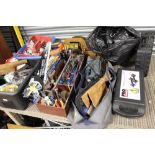 TWO TRAYS, TWO BOXES AND A BAG OF MIXED HANDTOOLS, PARTS, POWER TOOLS ETC TO INC SAWS, ROTARY HAMMER