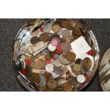 A TIN OF ASSORTED WORLD COINAGE AND BANK NOTES ETC.