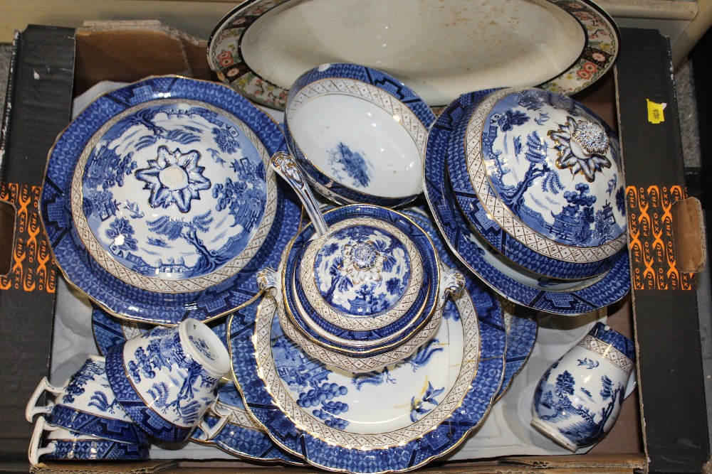 THREE TRAYS OF BLUE AND WHITE BOOTHS REAL OLD WILLOW PATTERN CHINA - Image 3 of 7