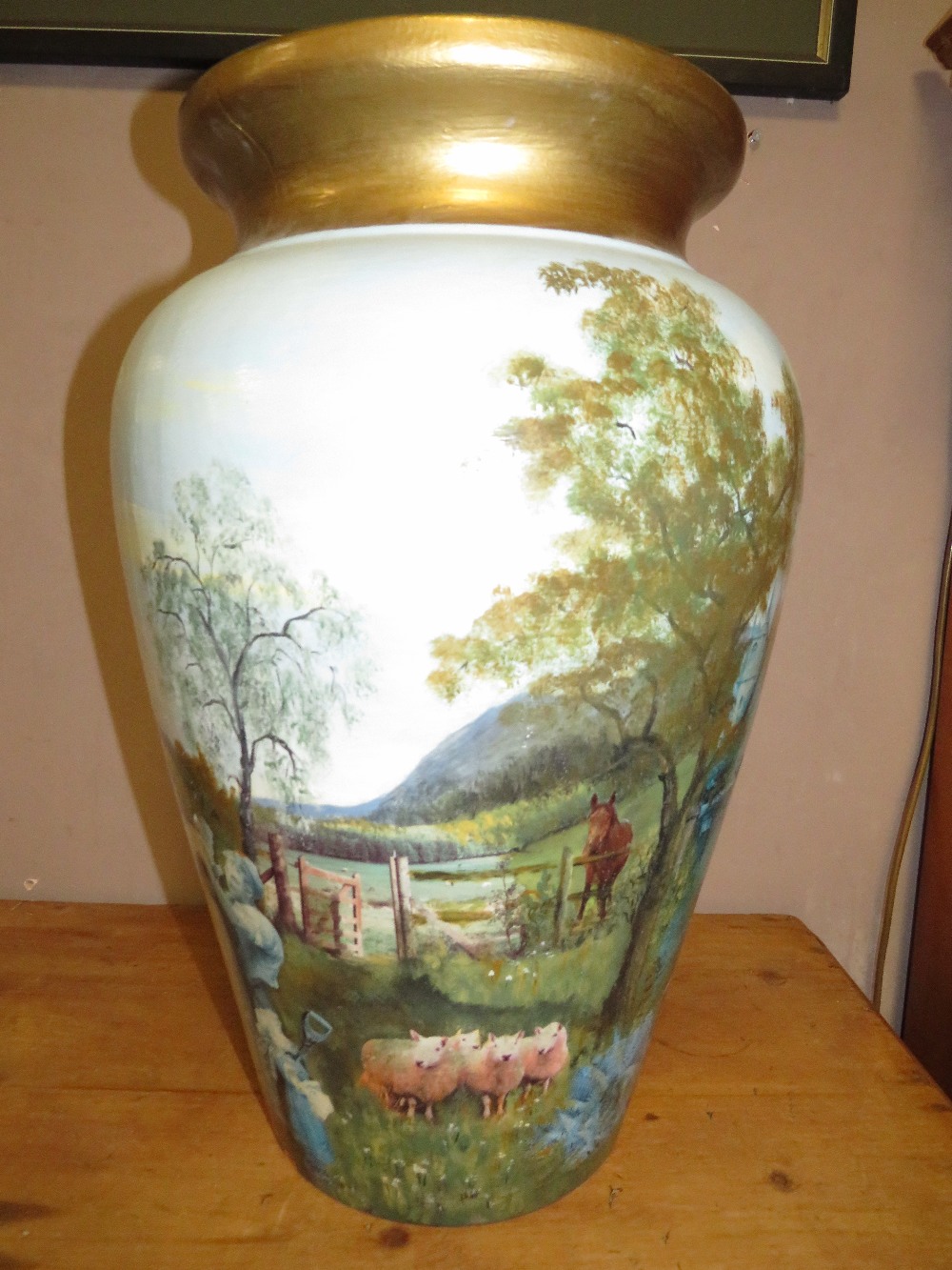 A LARGE HAND PAINTED CONTEMPORARY BALUSTER VASE DECORATED WITH HORSES, H 49 cm