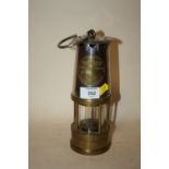 A VINTAGE ECCLES 1A 'THE PROTECTOR' MINORS LAMP