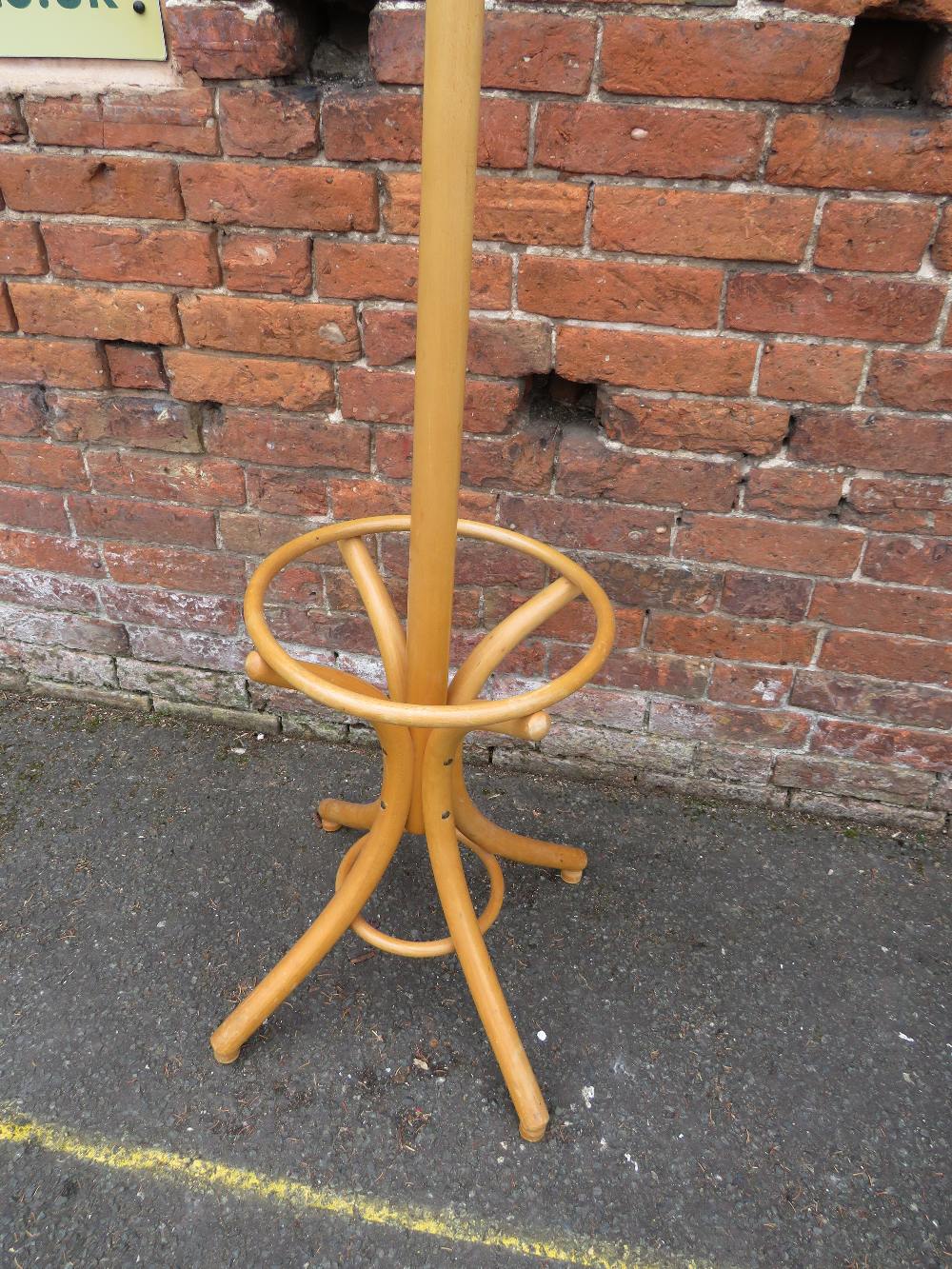 A MODERN BENTWOOD HAT/COAT STAND H-196 CM - Image 3 of 3