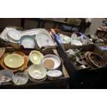 FOUR TRAYS OF ASSORTED CERAMICS AND SUNDRIES TO INCLUDE ROYAL DOULTON, AND A LLADRO STYLE LAMP (
