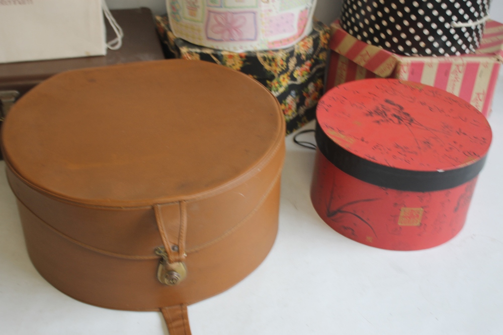 AN ANTLER HATBOX, A SMALL METAL SUITCASE and a quantity of card hat boxes to include Marshall & - Bild 4 aus 4