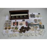 A COLLECTION OF MODERN COMMEMORATIVE COINS, to include a cased set of St Helena 2013 sea life