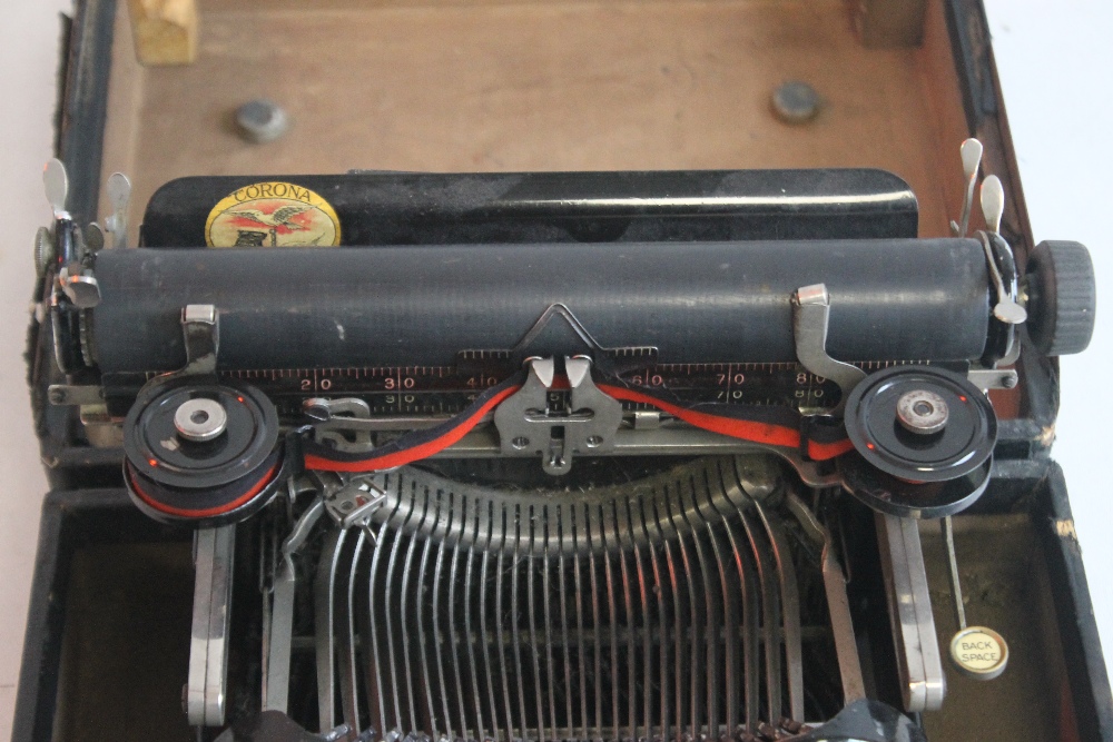 A SMALL CORONA FOLDING TYPE-WRITER, in case - Image 3 of 4