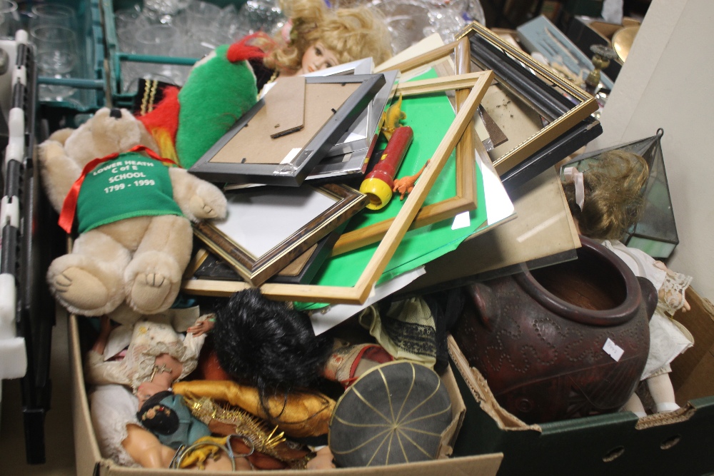 A TRAY AND A BOX OF SOFT TOYS, GLASSWARE ETC. (tray not included)