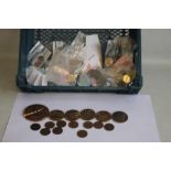 A COLLECTION OF BRITISH AND WORLD COINS AND A GROUP OF FAO BRONZE MEDALLIONS, to include two New