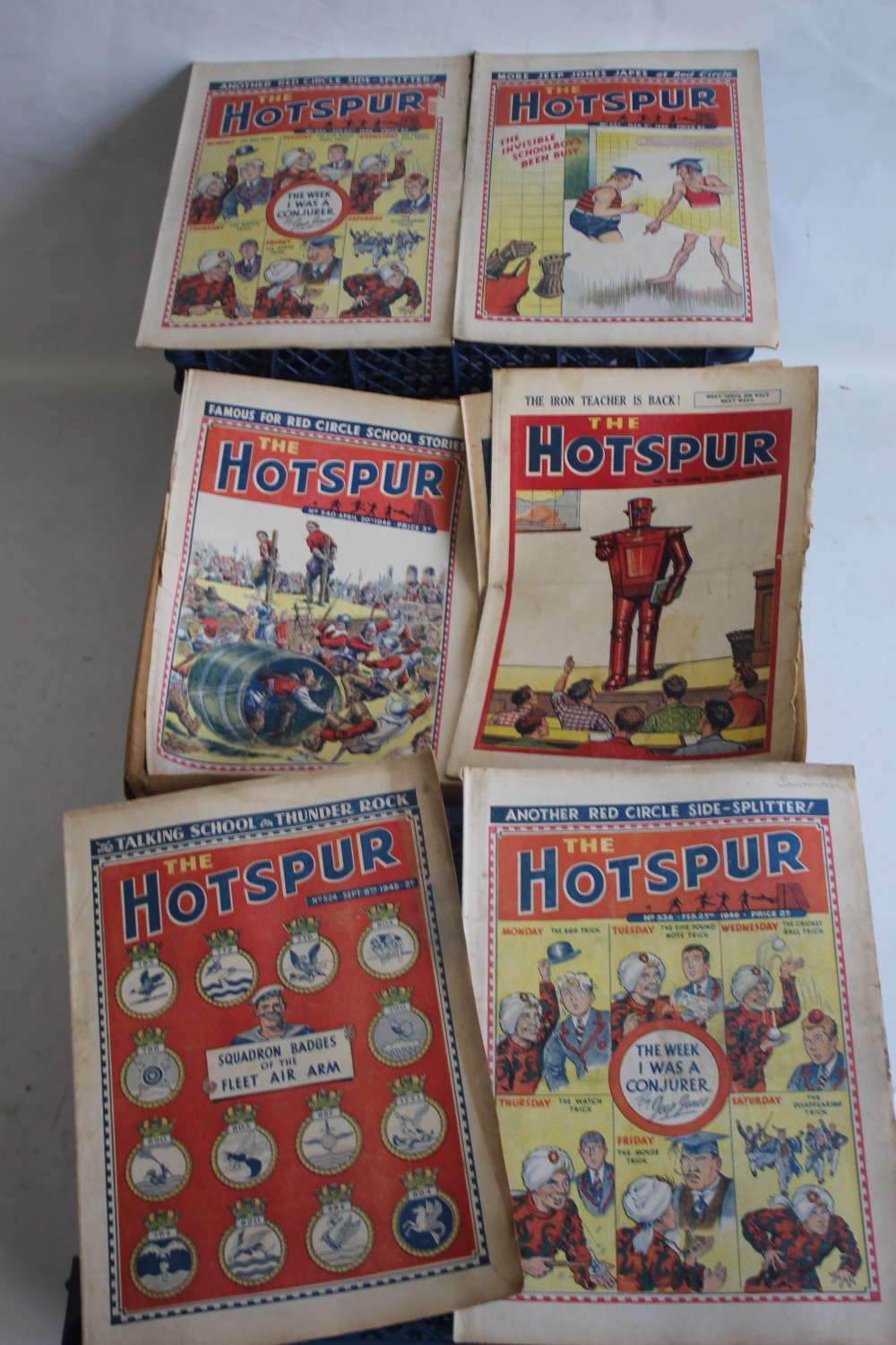 A QUANTITY OF 1940S, 1950S AND 1960S COMICS to include various issues with a few duplicates 'The