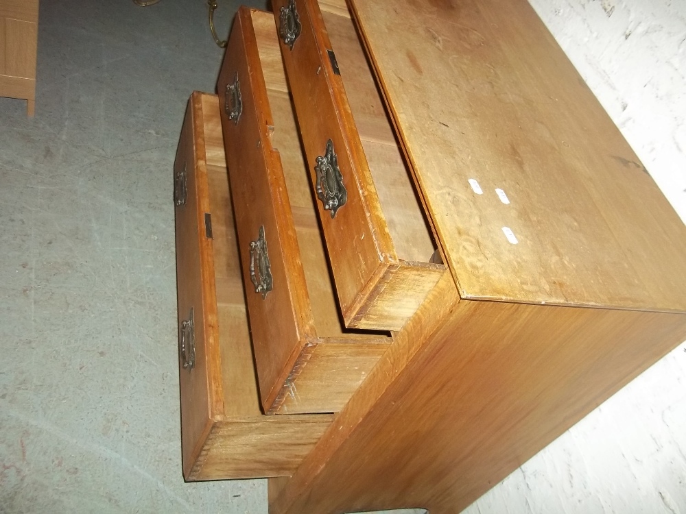 AN EDWARDIAN THREE DRAWER CHEST OF DRAWERS - Image 2 of 2