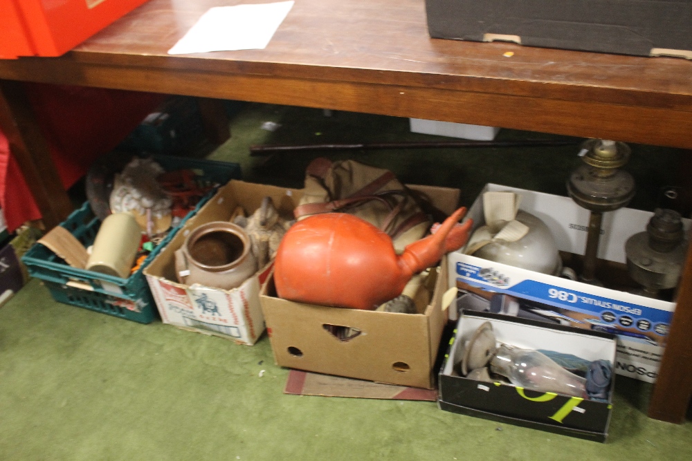 A QUANTITY OF SUNDRIES to include stoneware, parafin lamps, small vintage space hopper etc.