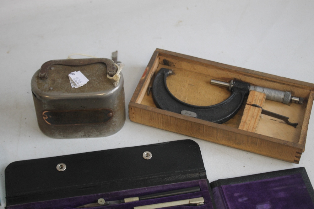 A BOX OF COLLECTABLES, to include postal scales, money box, weights, drawing sets etc - Image 4 of 6