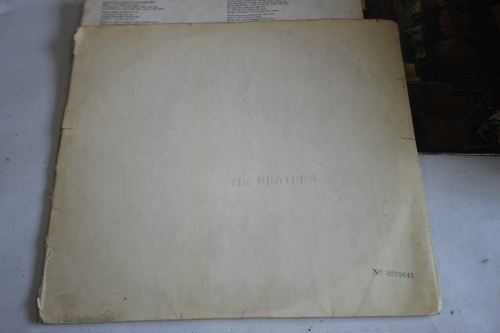 LP RECORDS TO INCLUDE THE BEATLES 'WHITE ALBUM', 'HELP', 'ROCK & ROLL VOL. I', David Bowie 'Ziggy - Image 2 of 5