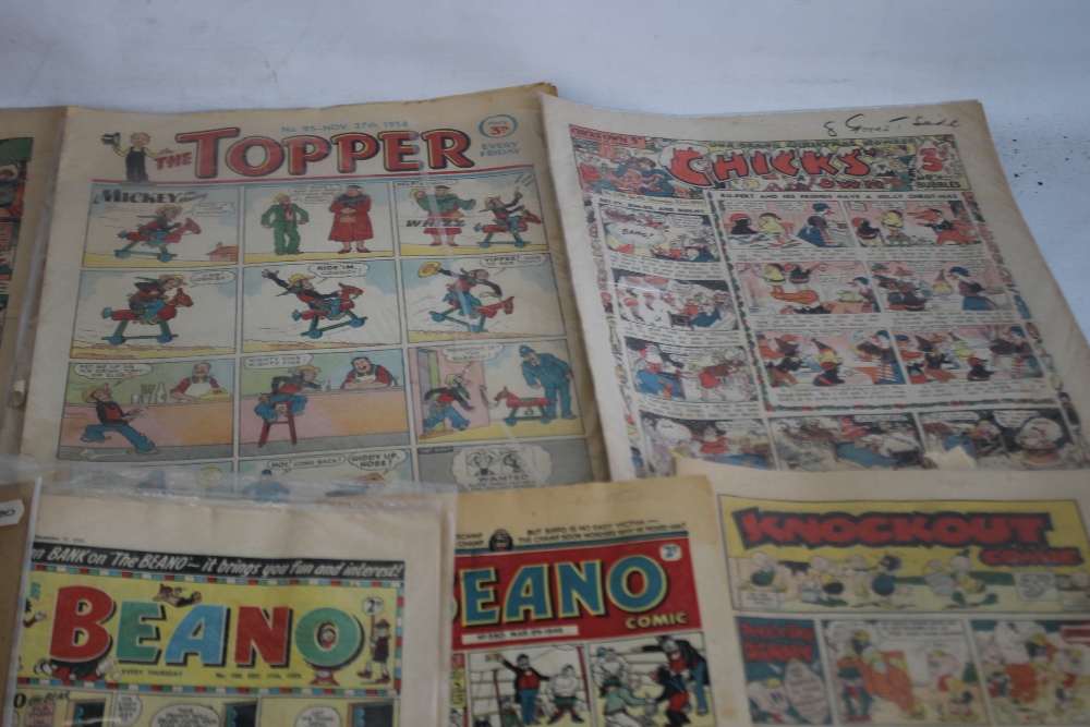 THE BEANO, DANDY, KNOCKOUT AND TOPPER COMICS to include 'The Beano' #330 1948, #700 1955, #711 1956, - Image 5 of 6