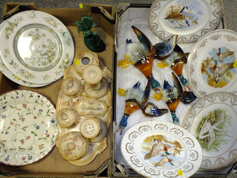 TWO TRAYS OF CERAMICS TO INCLUDE A VINTAGE DRESSING TABLE SET