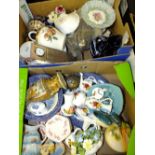 TWO SMALL TRAYS OF ASSORTED CERAMICS