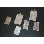 A SELECTION OF SILVER INGOT PENDANTS - APPROX 77.5 G