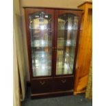 A MODERN GLAZED DISPLAY CABINET WITH ETCHED GLASS - W 90 CM