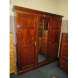 AN EDWARDIAN MAHOGANY INLAID TRIPLE WARDROBE WITH MIRROR H-208 CM W-188 CM