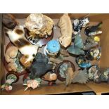 A COLLECTION OF ASSORTED ANIMAL FIGURES TO NCLUDE BORDER FINE ARTS