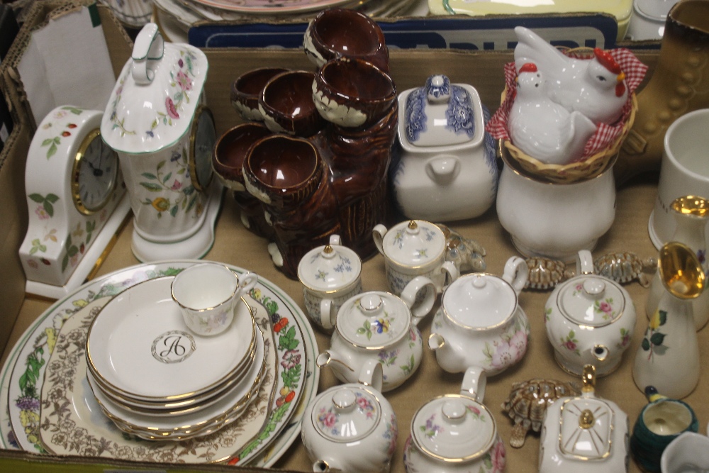 TWO TRAYS OF CERAMICS TO INCLUDE MINIATURE NOVELTY TEAPOTS (TRAYS NOT INCLUDED) - Image 2 of 3