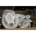 A TRAY OF ROYAL WORCESTER EVESHAM TEA AND DINNERWARE (TRAY NOT INCLUDED)