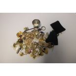 A QUANTITY OF COLLECTABLES TO INCLUDE COSTUME JEWELLERY, BADGES ETC