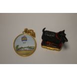 A HALCYON DAYS SCOTTISH TERRIER TRINKET BOX, AND A HALCYON DAYS PLAQUE
