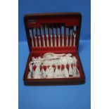 AN ARTHUR PRICE CANTEEN OF CUTLERY KINGS PATTERN 44 PCE SET PLUS A CHEESE KNIFE
